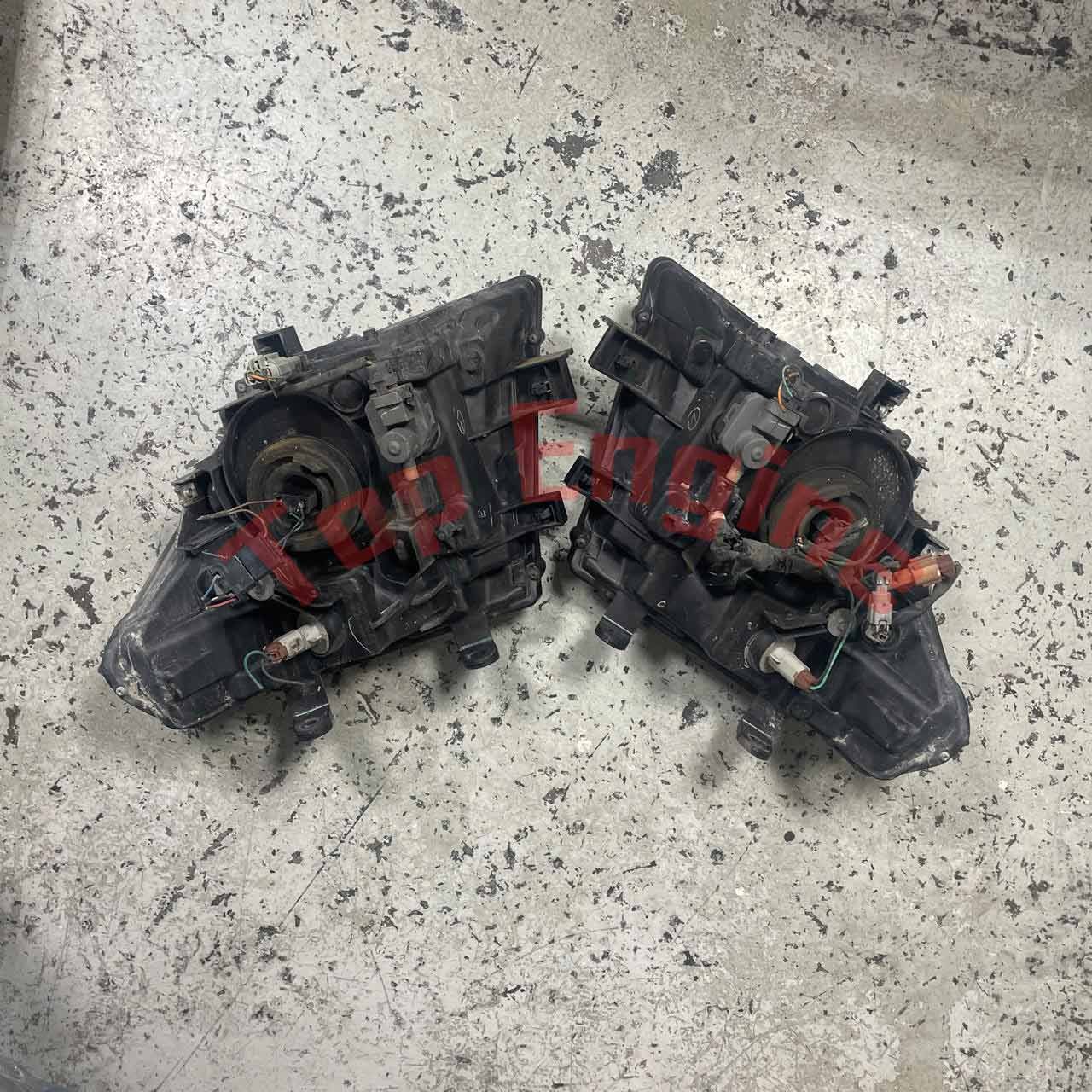 Right Headlight RH Halogen for Nissan Navara D40 / Pathfinder R51 (2005–2015) OEM 26010-EB71B 26060-EB300